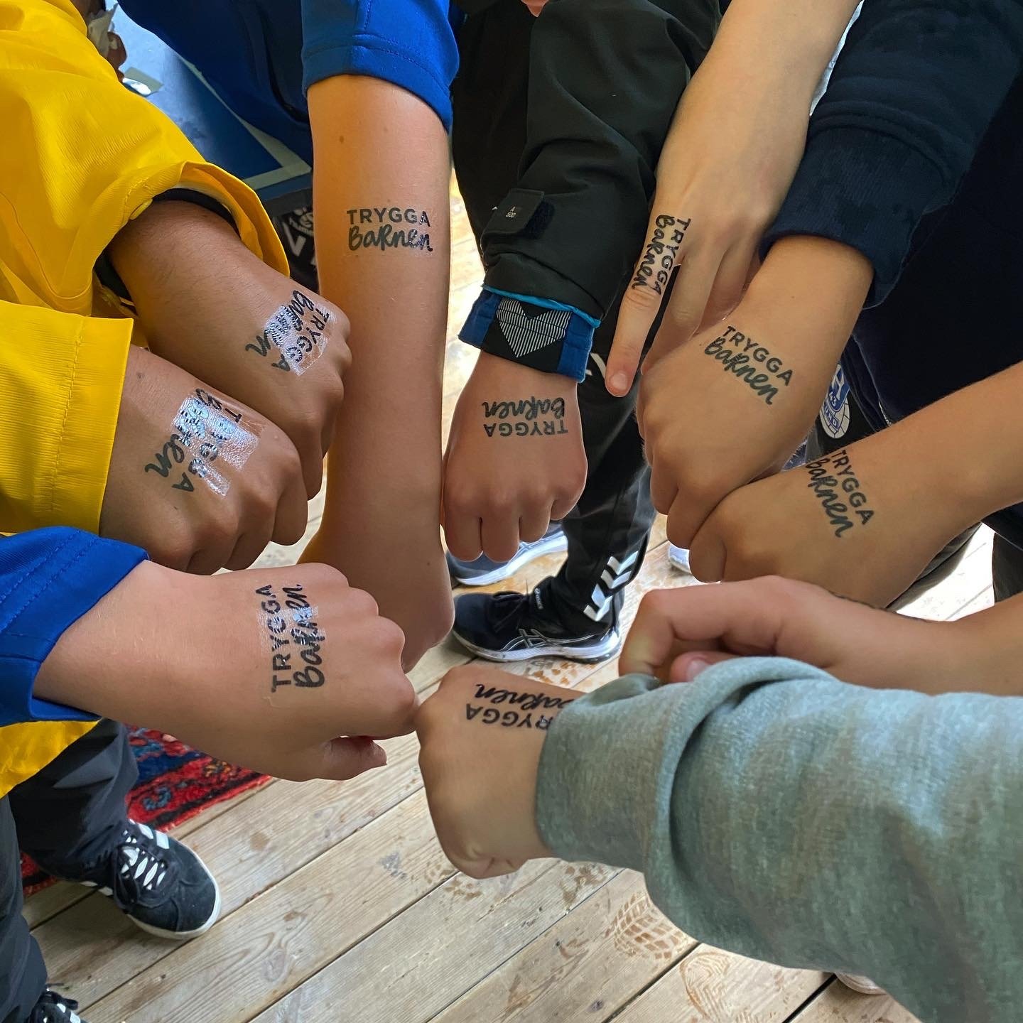 21DB2925-4C70-403A-8D70-C7934825D0C4 21DB2925-4C70-403A-8D70-C7934825D0C4